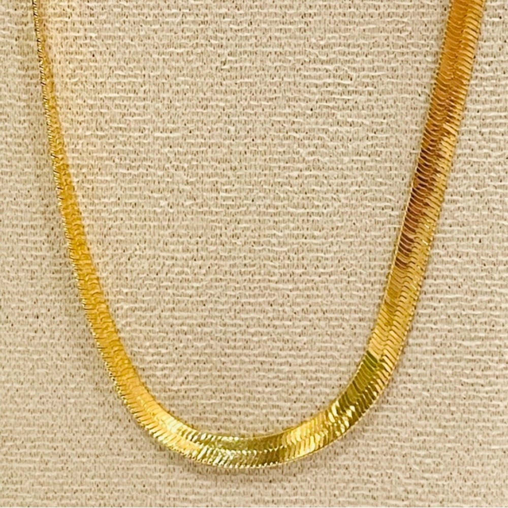 🥳BOGO! Like New Claire’s Gold Tone Herringbone Chain Necklace | ~18” | EUC